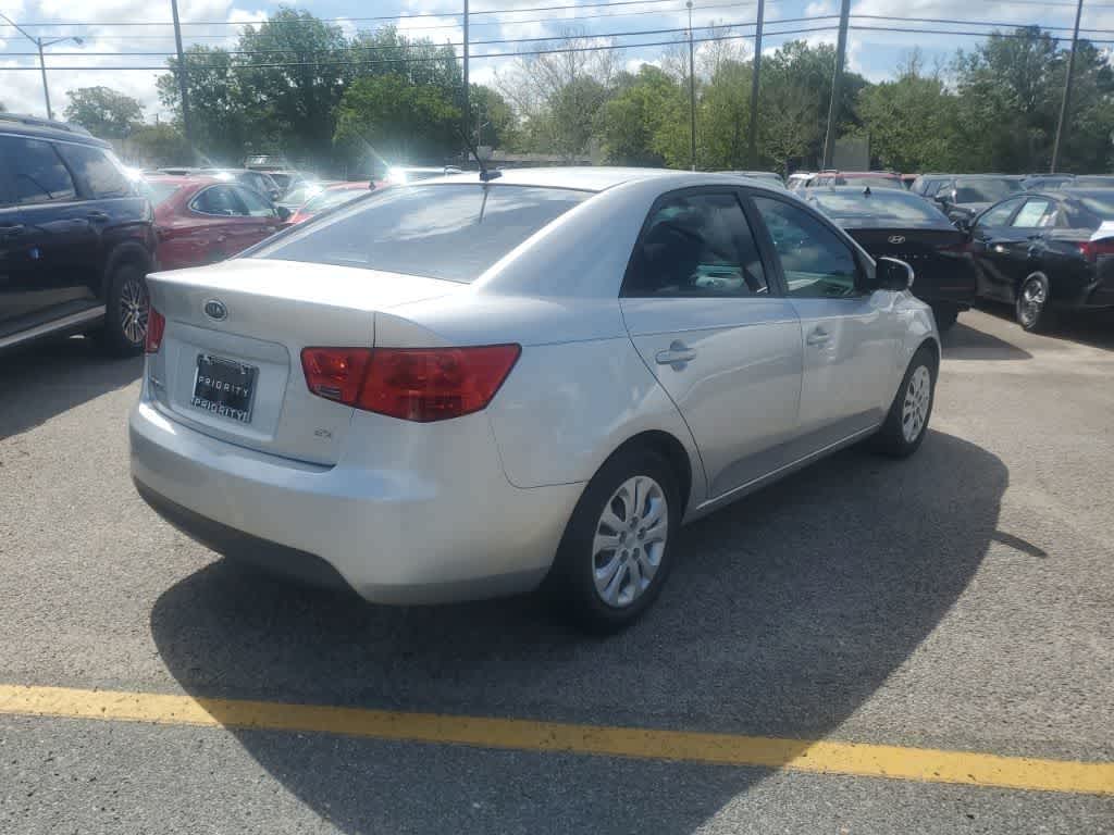 Thumbnail: 2012 Kia Forte - 9
