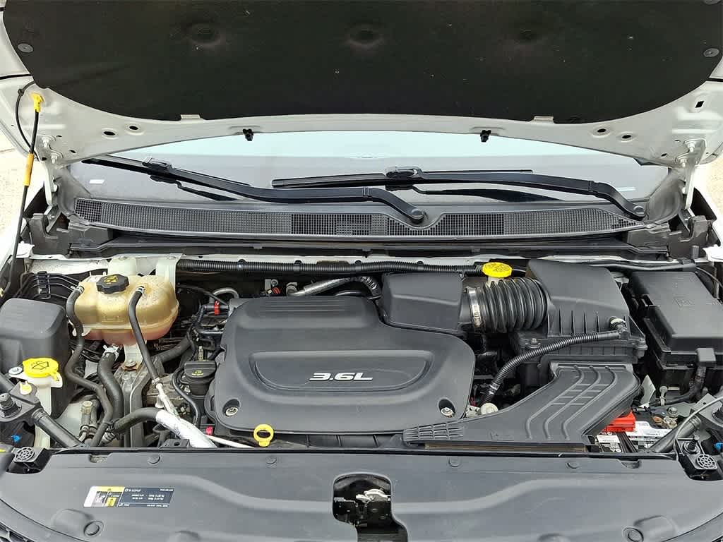 Thumbnail: 2018 Chrysler Pacifica - 30