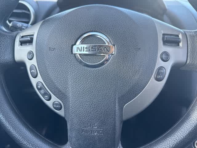 2011 Nissan Rogue SV 19