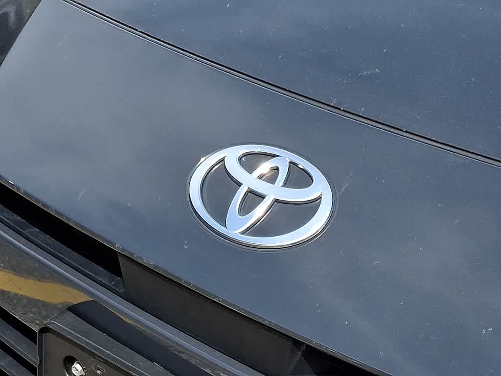 Thumbnail: 2025 Toyota Camry - 31