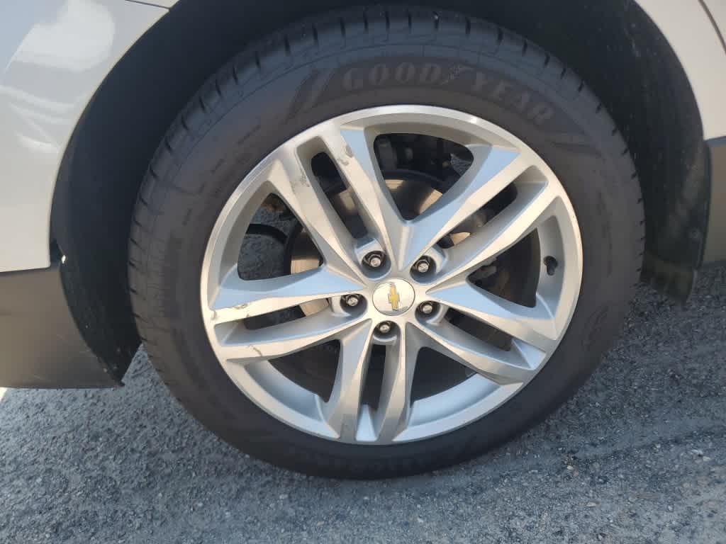 Thumbnail: 2018 Chevrolet Equinox - 10