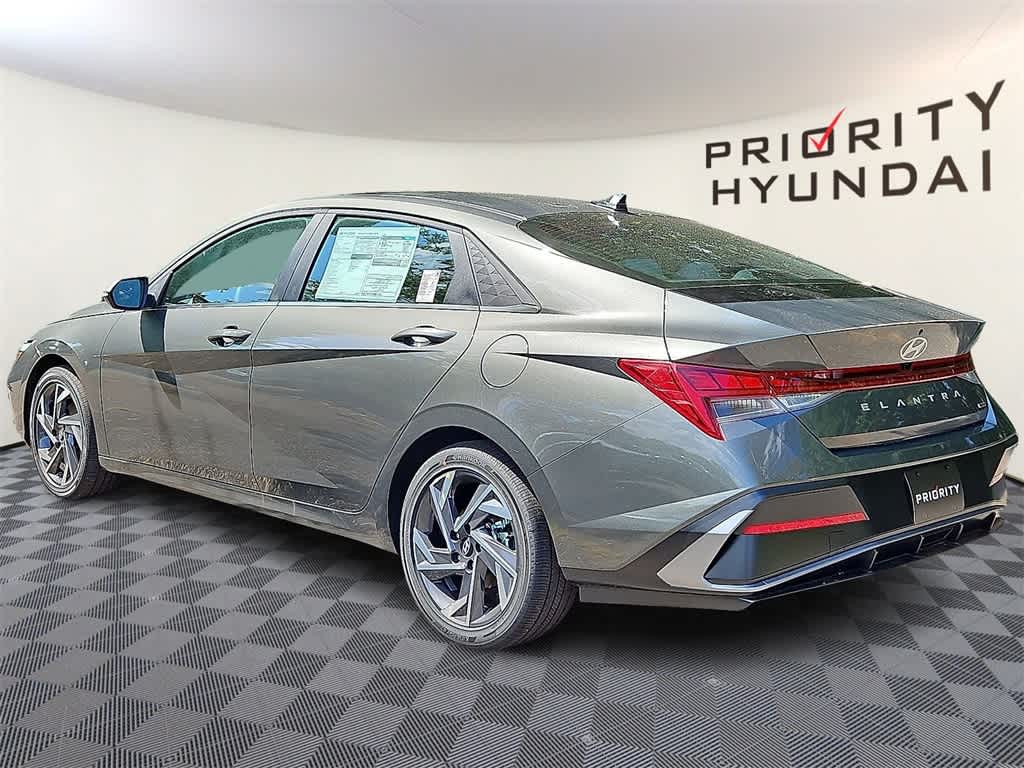 Thumbnail: 2025 Hyundai Elantra - 6