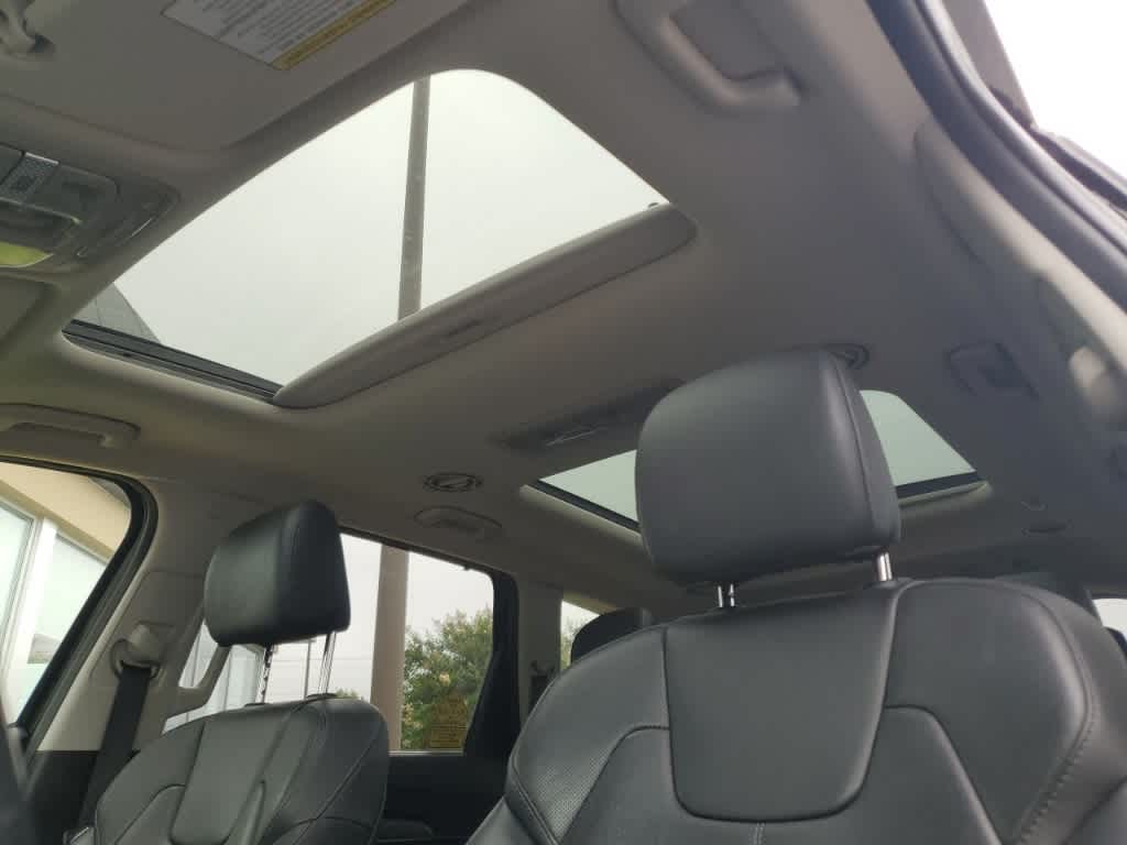 Thumbnail: 2020 Kia Telluride - 20