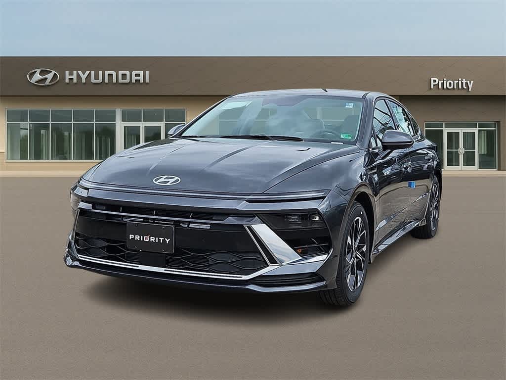 Thumbnail: 2025 Hyundai Sonata - 1