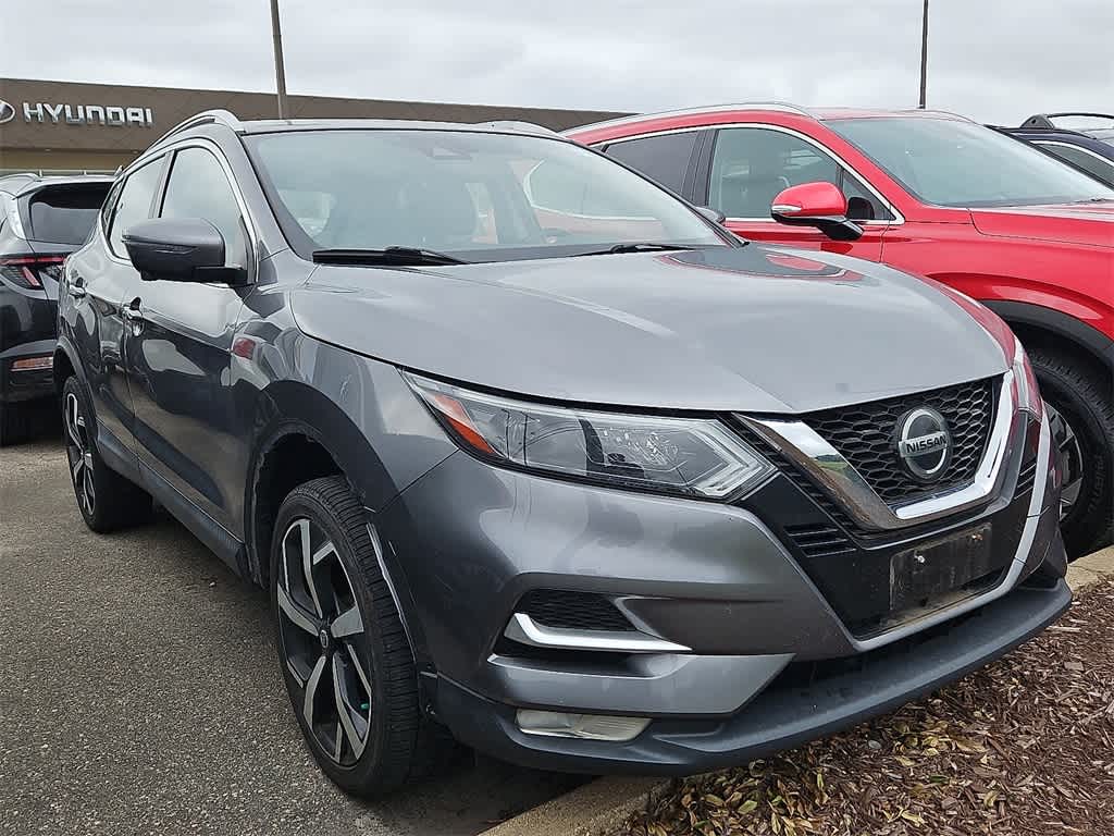 Thumbnail: 2020 Nissan Rogue Sport - 2