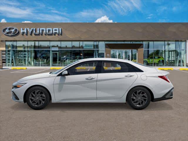 Thumbnail: 2025 Hyundai Elantra - 3