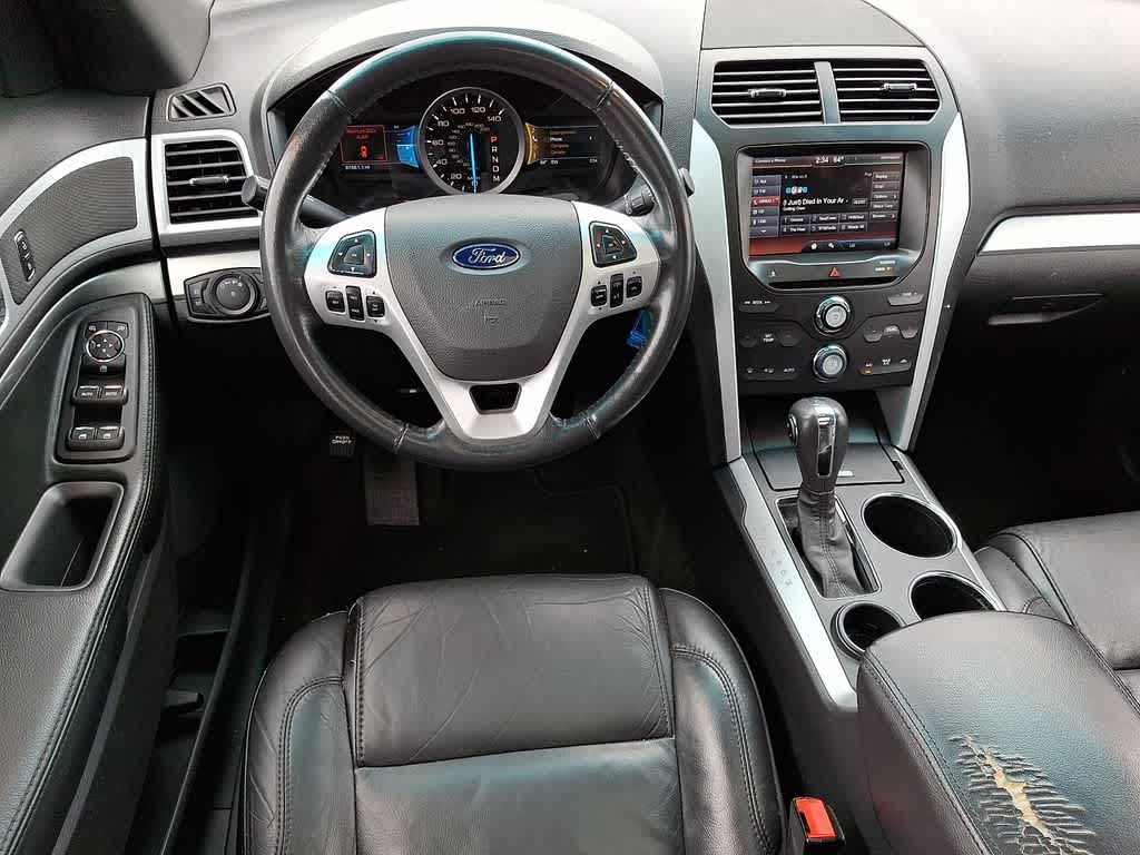 Thumbnail: 2013 Ford Explorer - 11