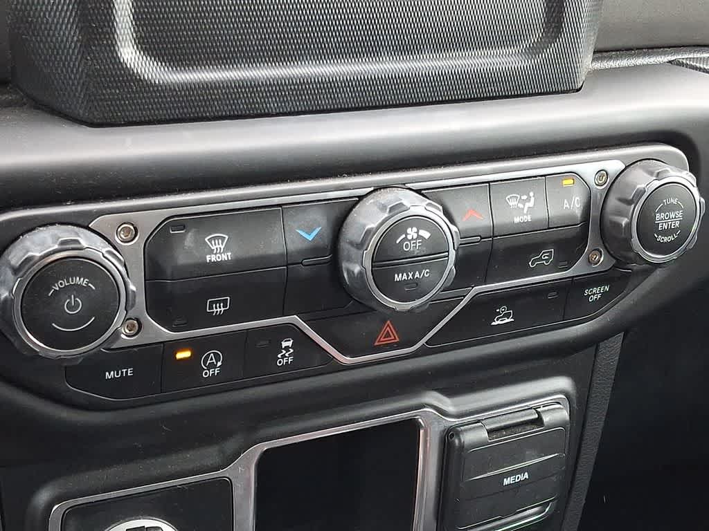 Thumbnail: 2023 Jeep Wrangler - 14