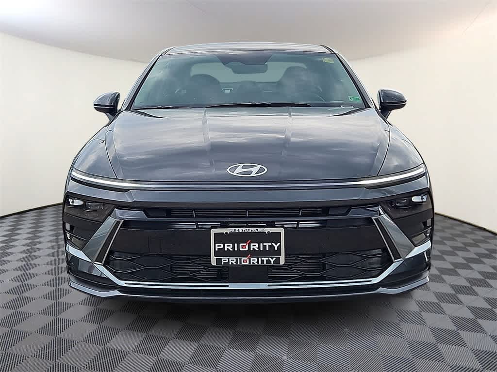 2025 Hyundai Sonata SE 2