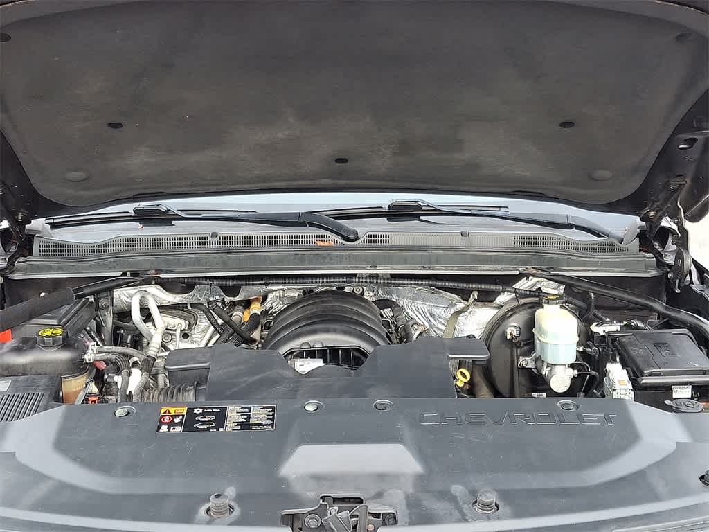 Thumbnail: 2015 Chevrolet Suburban - 31