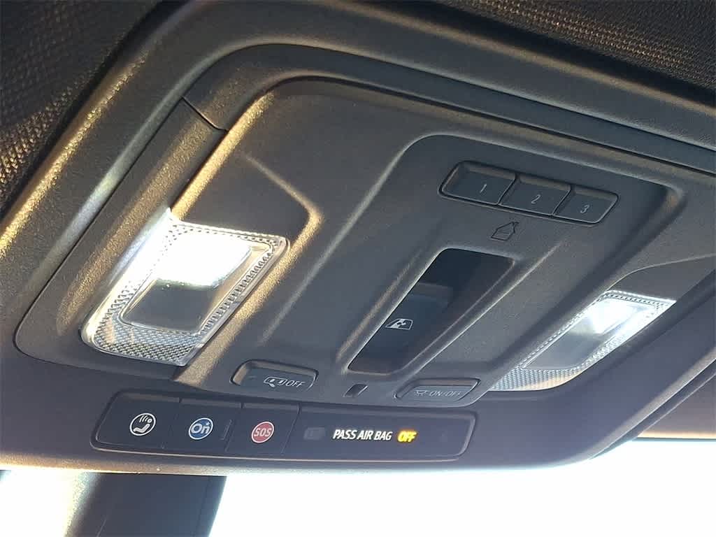 Thumbnail: 2021 Chevrolet Silverado 1500 - 24