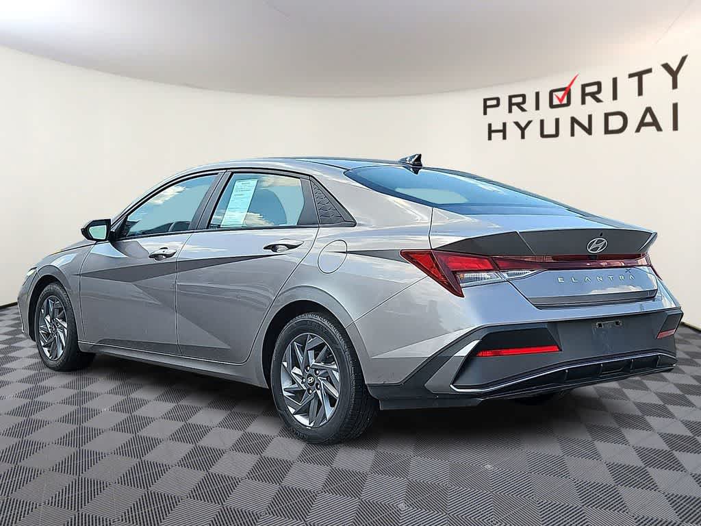 Thumbnail: 2024 Hyundai Elantra - 6