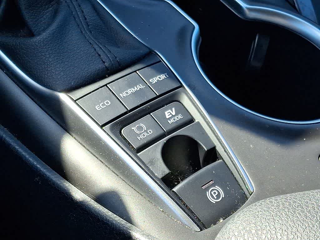 Thumbnail: 2023 Toyota Camry - 27