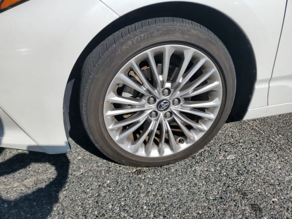 Thumbnail: 2020 Toyota Avalon - 2