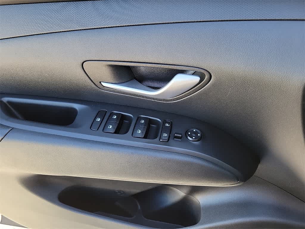 Thumbnail: 2023 Hyundai Tucson - 12