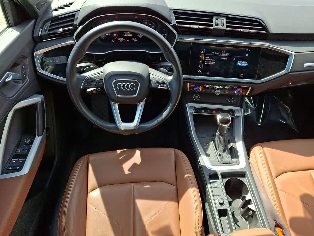 Thumbnail: 2021 Audi Q3 - 10