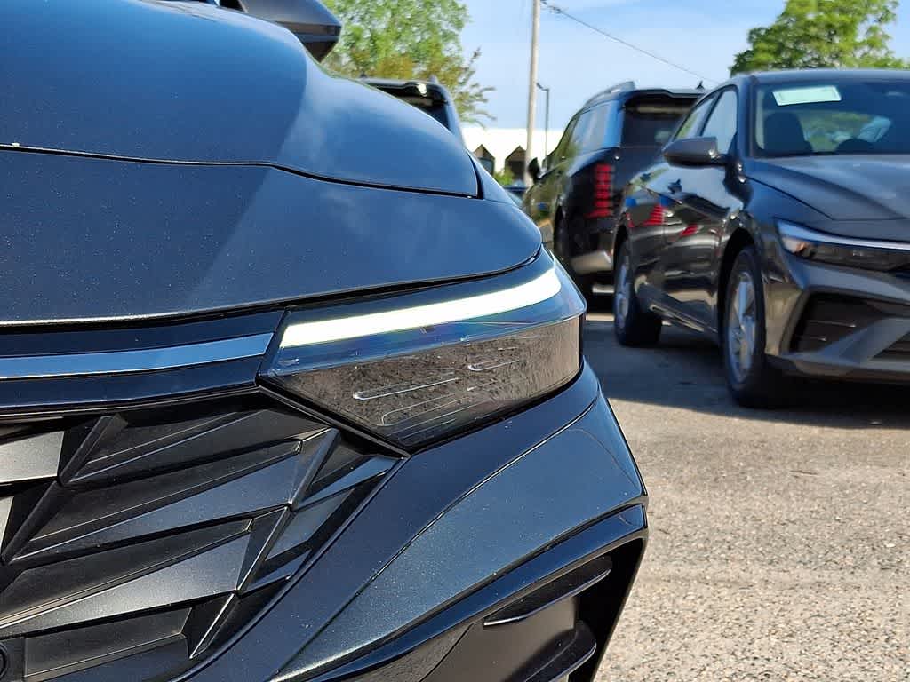 Thumbnail: 2025 Hyundai Elantra - 9