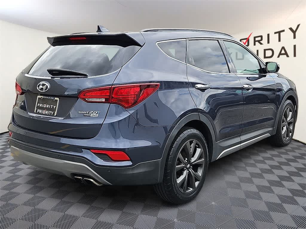 Thumbnail: 2018 Hyundai Santa Fe - 4