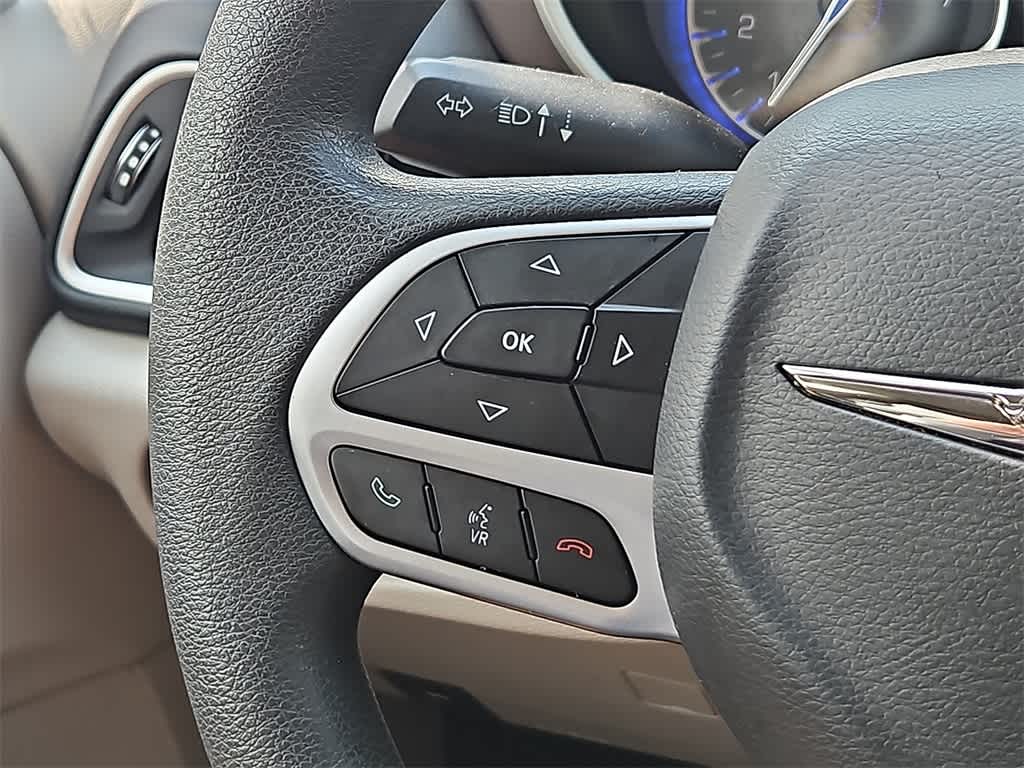 Thumbnail: 2017 Chrysler Pacifica - 21
