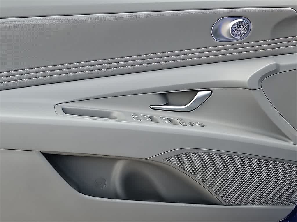 Thumbnail: 2025 Hyundai Elantra - 10