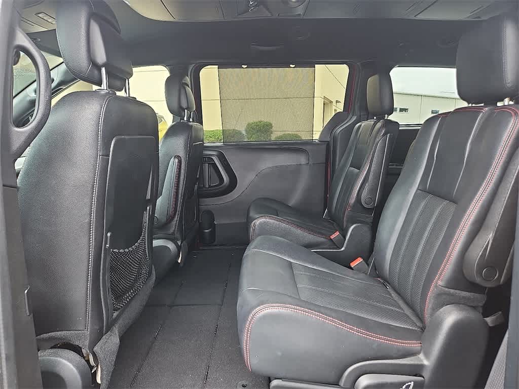 2019 Dodge Grand Caravan GT 10