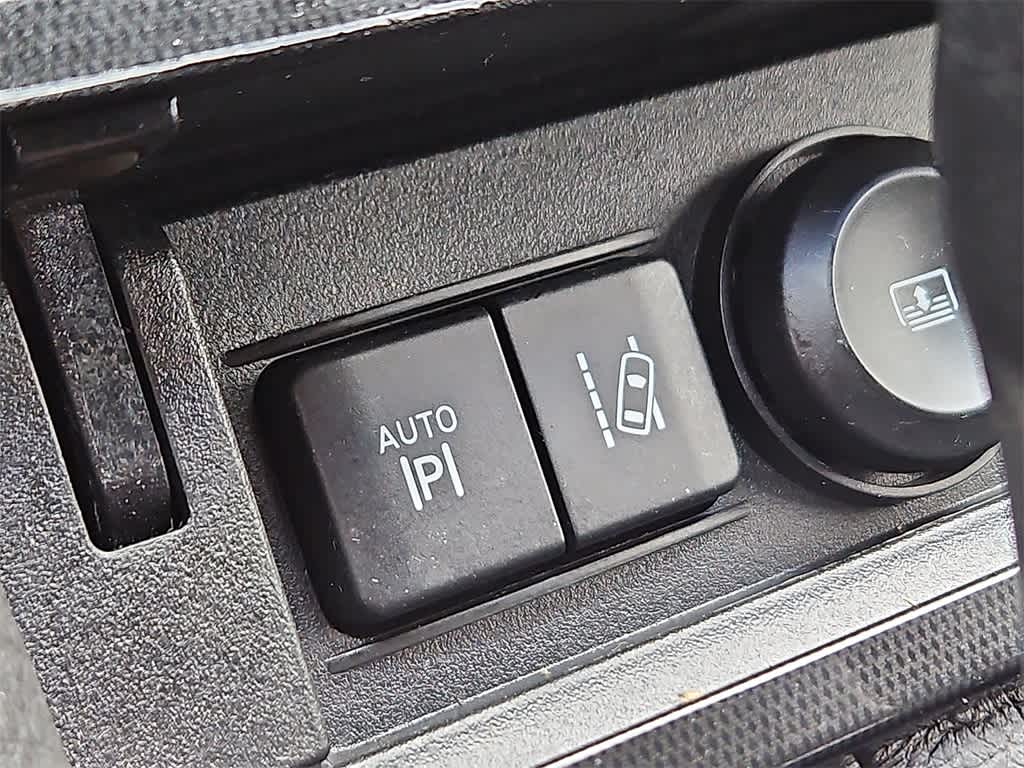 Thumbnail: 2018 Ford Taurus - 23