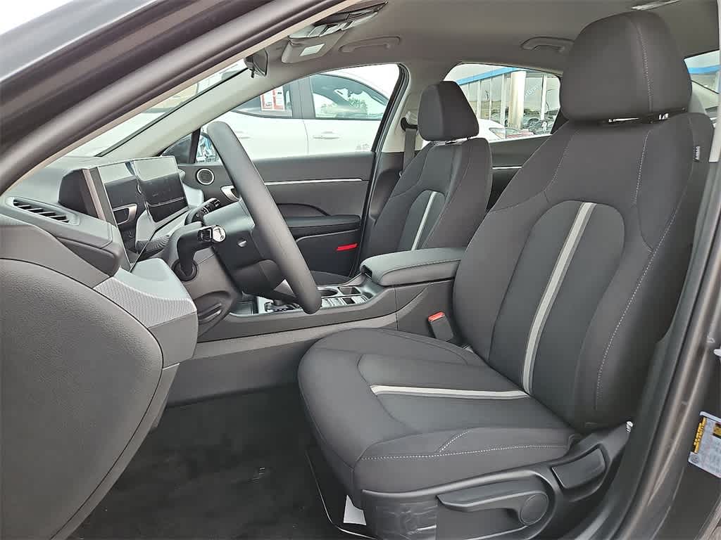 2025 Hyundai Sonata SE 11