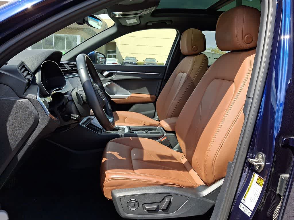 Thumbnail: 2021 Audi Q3 - 12