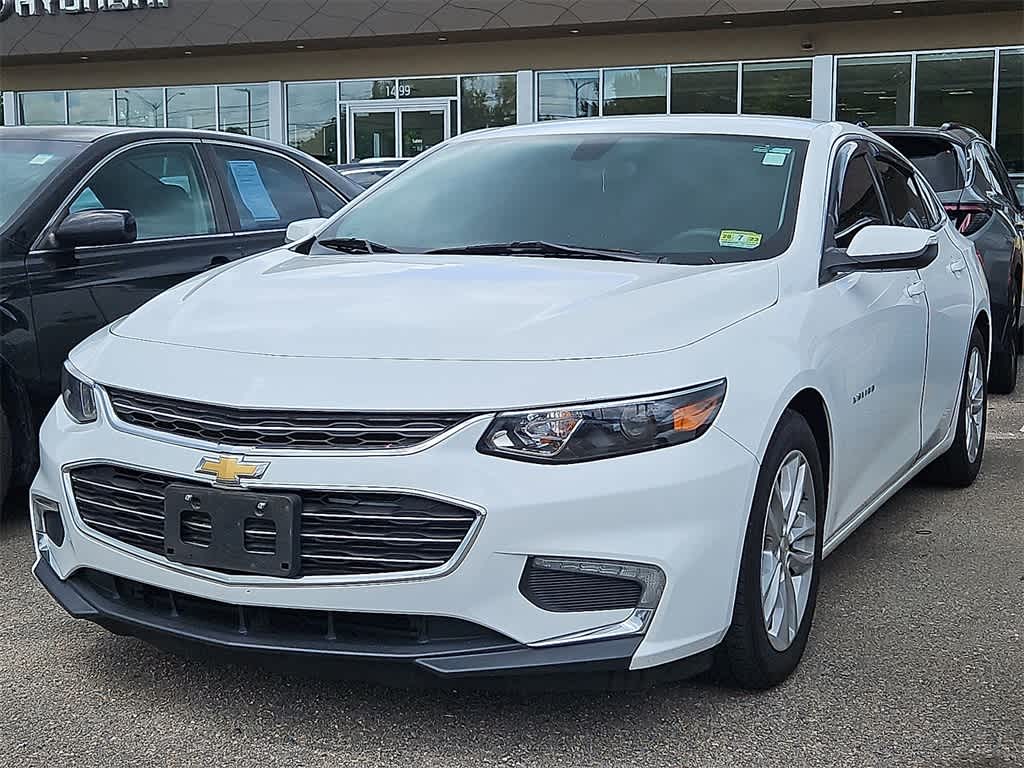 Thumbnail: 2017 Chevrolet Malibu - 1