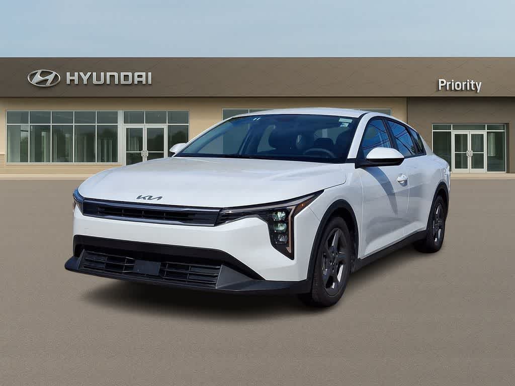 Thumbnail: 2025 Kia K4 - 1