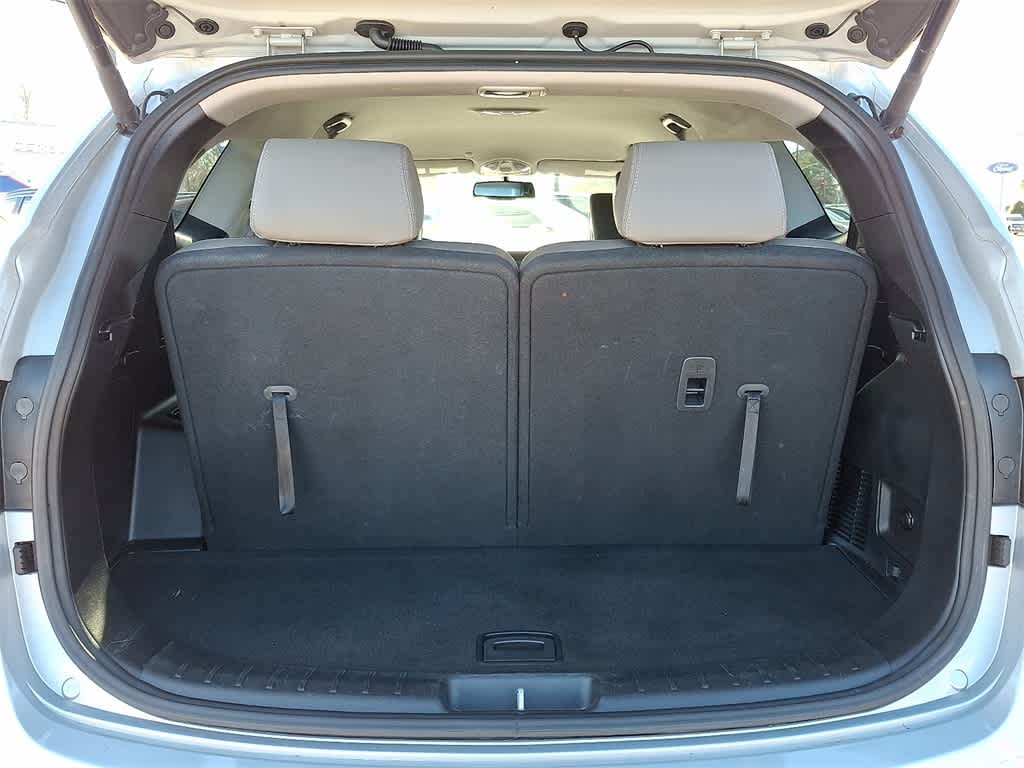 Thumbnail: 2016 Hyundai Santa Fe - 27