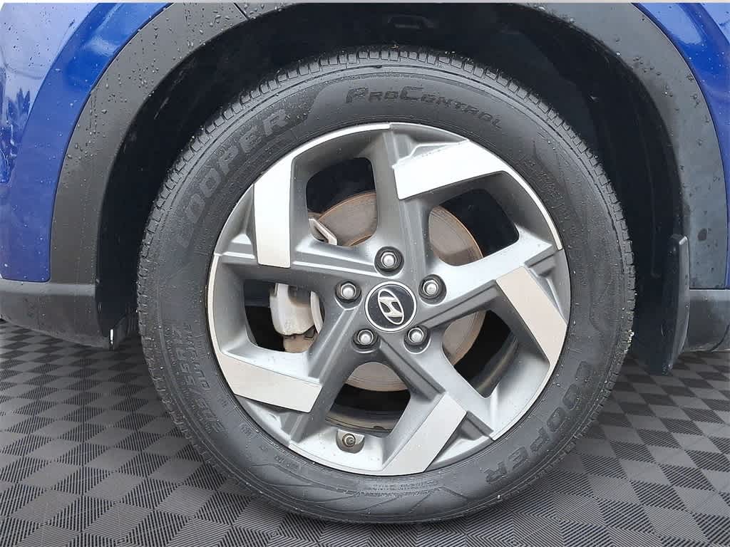 Thumbnail: 2023 Hyundai Venue - 8