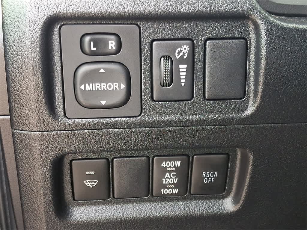 Thumbnail: 2013 Toyota 4Runner - 24