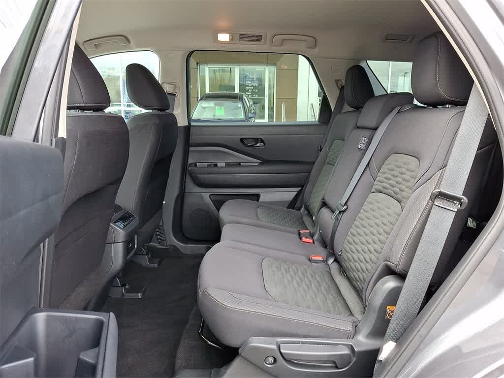 Thumbnail: 2025 Nissan Pathfinder - 10