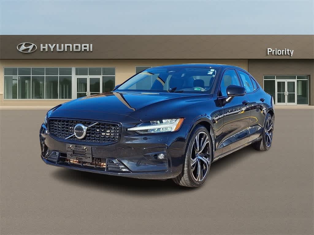Thumbnail: 2024 Volvo S60 - 1