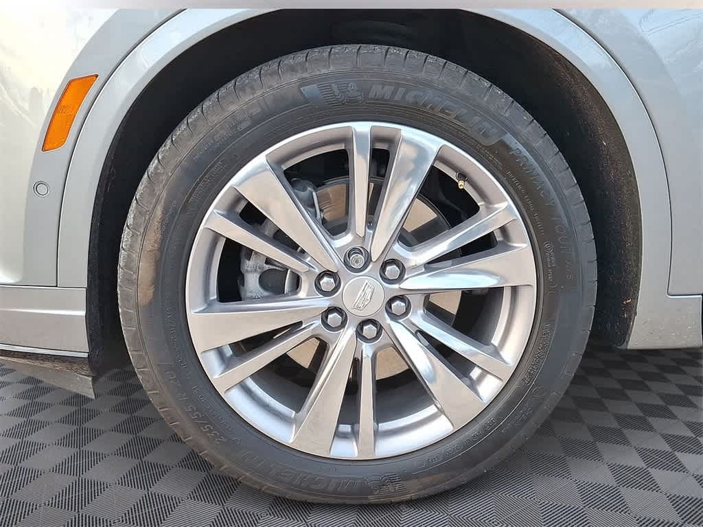 Thumbnail: 2024 Cadillac XT6 - 8