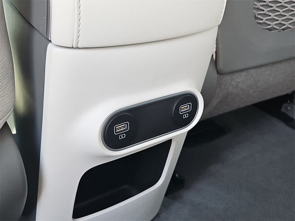 Thumbnail: 2023 Hyundai Ioniq 5 - 26