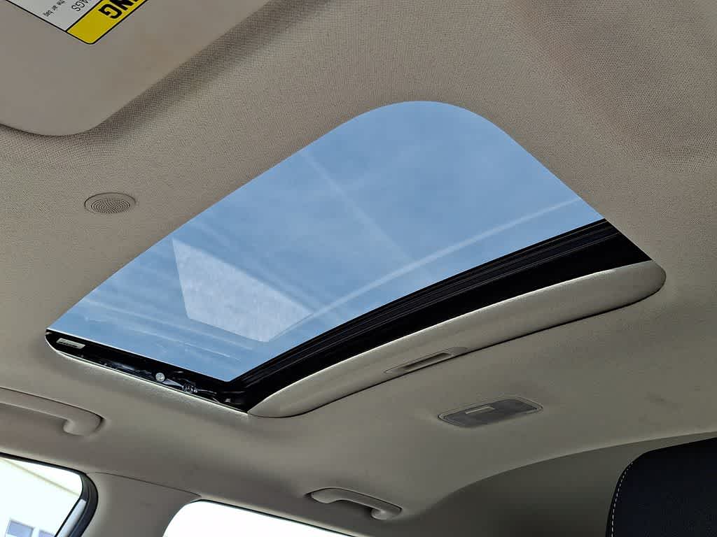 Thumbnail: 2022 Hyundai Venue - 15