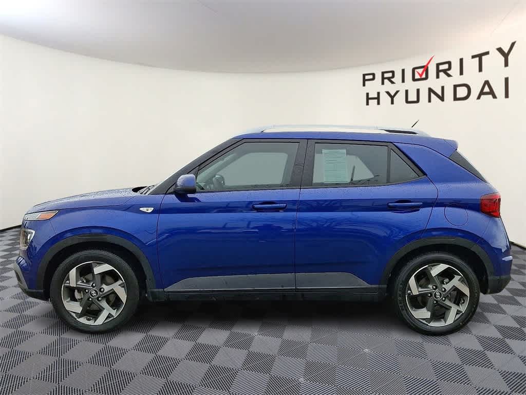 Thumbnail: 2023 Hyundai Venue - 7