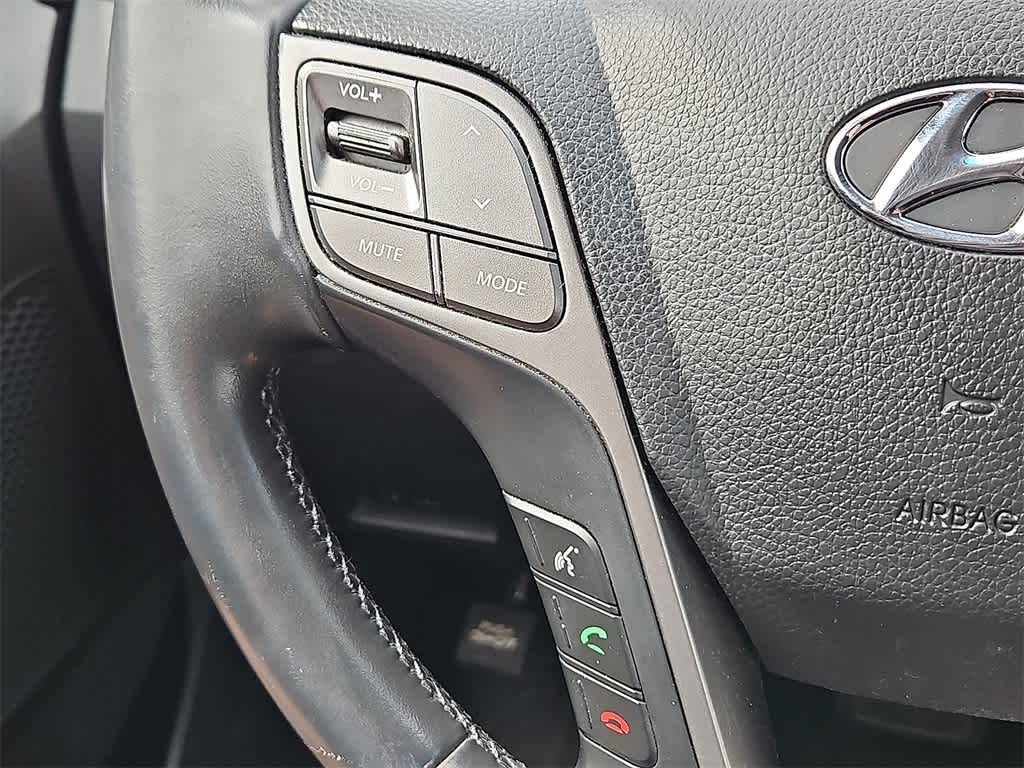 Thumbnail: 2013 Hyundai Santa Fe - 19