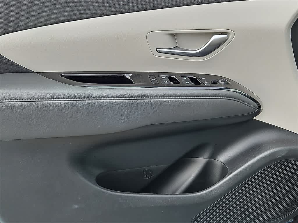 Thumbnail: 2022 Hyundai Tucson - 12