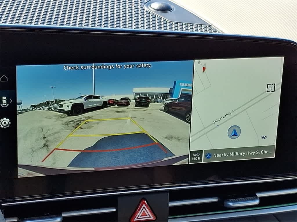 Thumbnail: 2024 Hyundai Elantra - 17