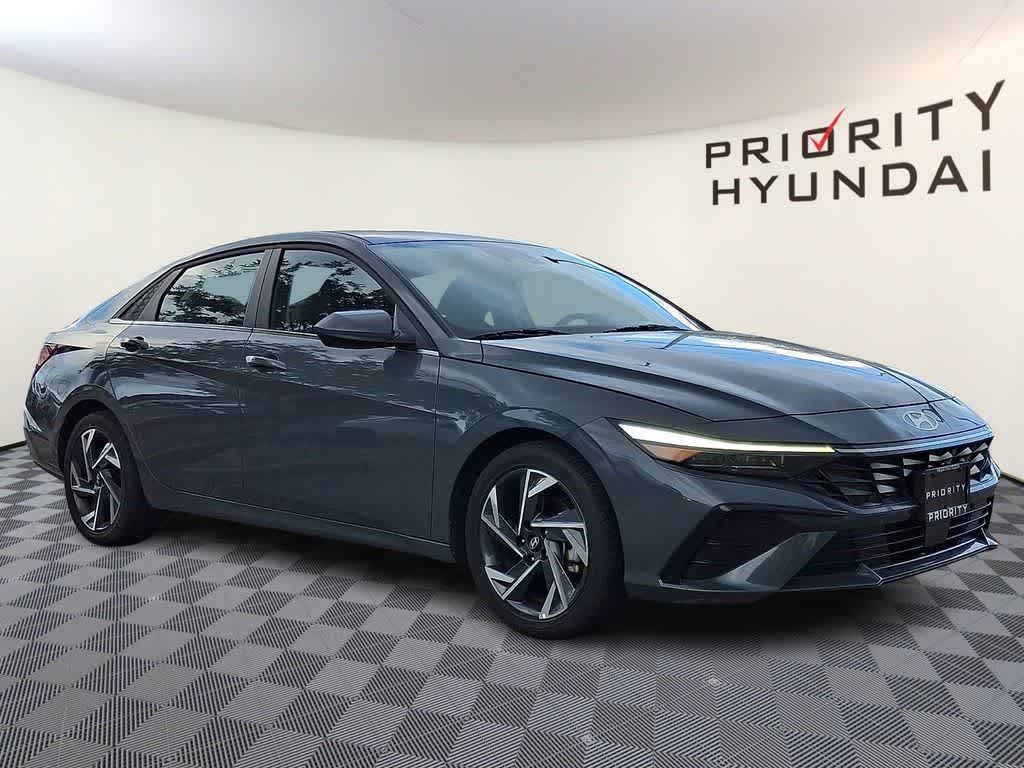 Thumbnail: 2025 Hyundai Elantra - 3
