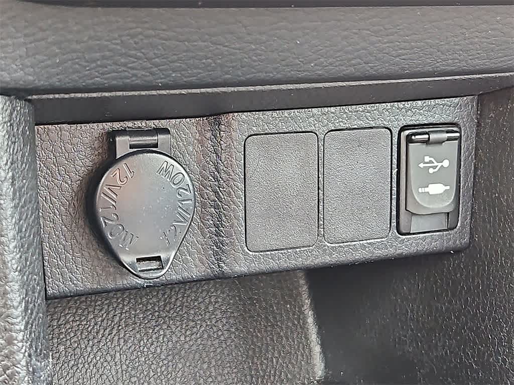 Thumbnail: 2014 Toyota Corolla - 24