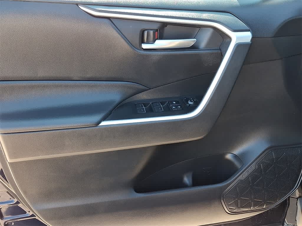 Thumbnail: 2024 Toyota RAV4 - 12