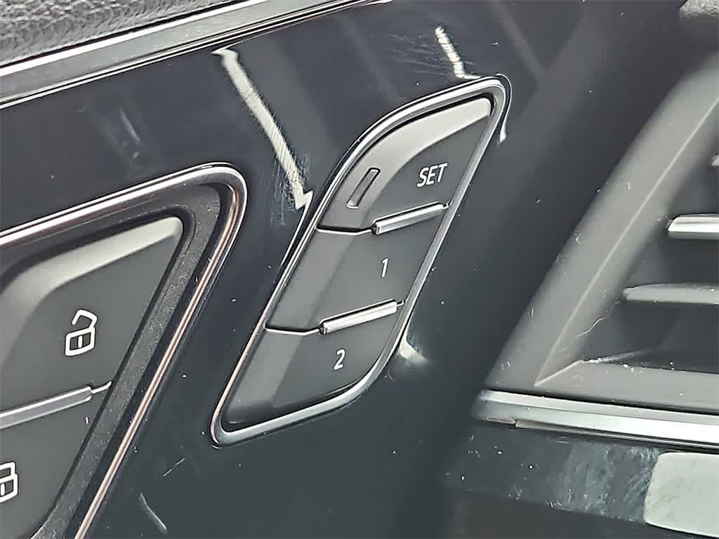 Thumbnail: 2017 Audi Q7 - 26