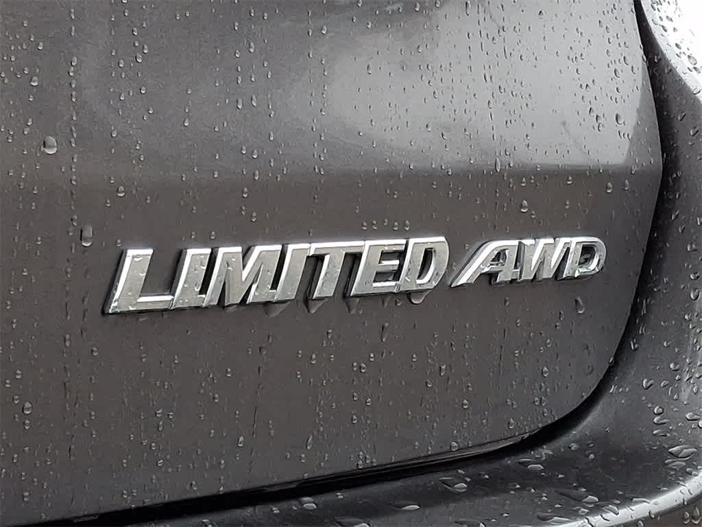 Thumbnail: 2017 Toyota Highlander - 33