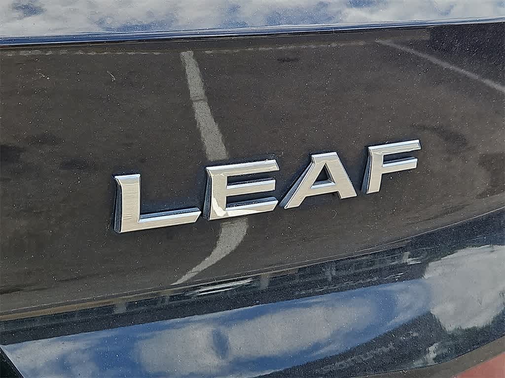 Thumbnail: 2022 Nissan Leaf - 6