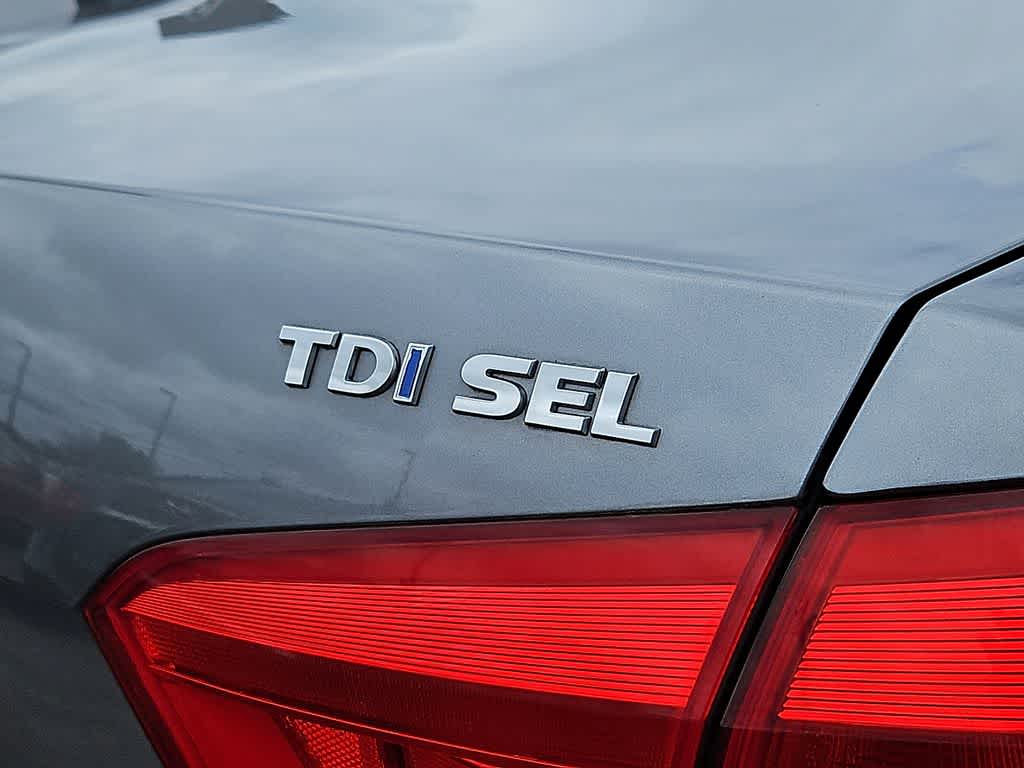 Thumbnail: 2015 Volkswagen Passat - 5