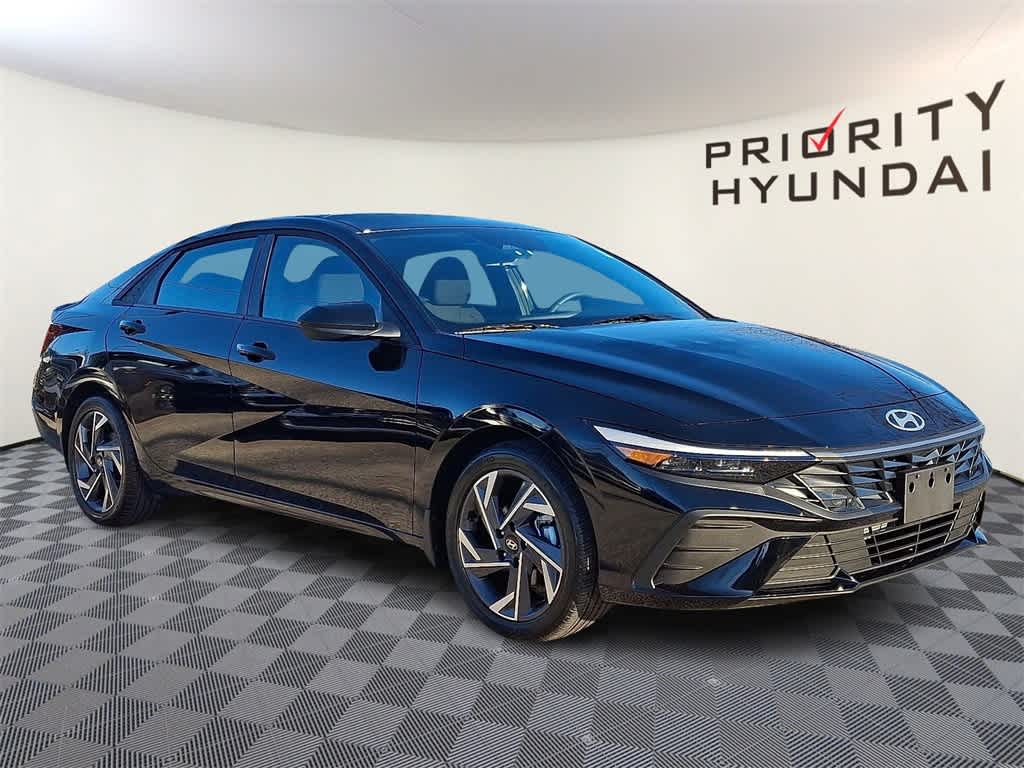 Thumbnail: 2025 Hyundai Elantra - 3